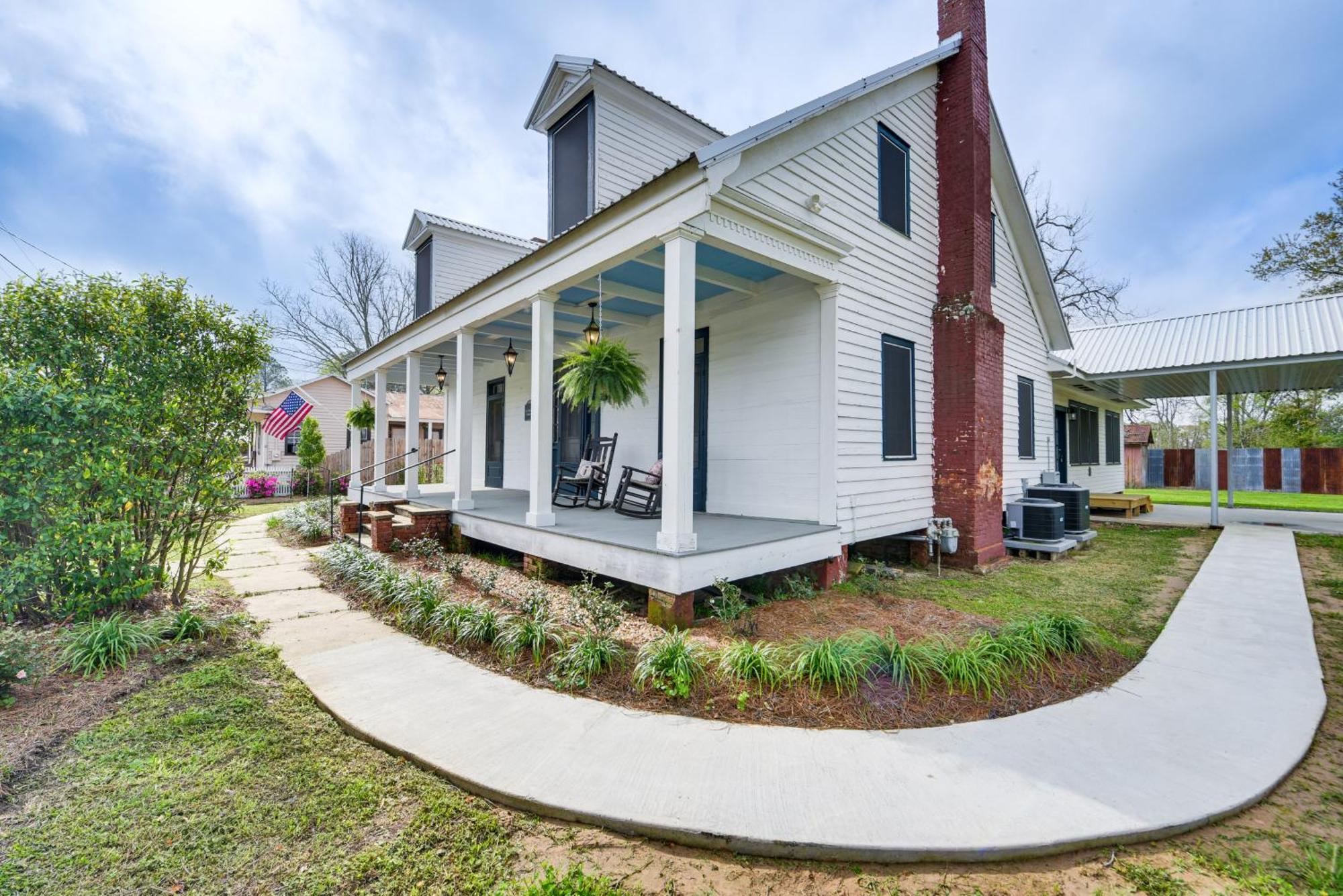 Historical 1835 Home In Grand Coteau! Sunset Exterior photo